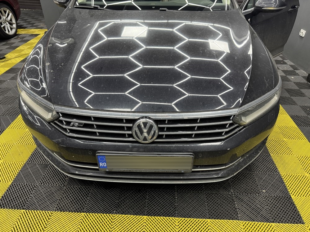 Montare 8 - Reparatie Ceasuri Digitale Bord Remediere Eroare B2000 41 Tablou De Bord Atelier Front Assist Indisponibil VW Passat B8 2017