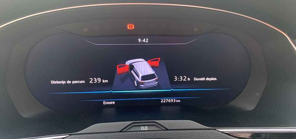 Montare 3 - VW Passat B8 2017 Reparatie Ceasuri Digitale Virtual Cockpit Front Assist Indisponibil Eroare Tablou De Bord