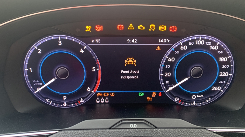 Montare 4 - VW Passat B8 2017 Reparatie Ceasuri Digitale Virtual Cockpit Front Assist Indisponibil Eroare Tablou De Bord