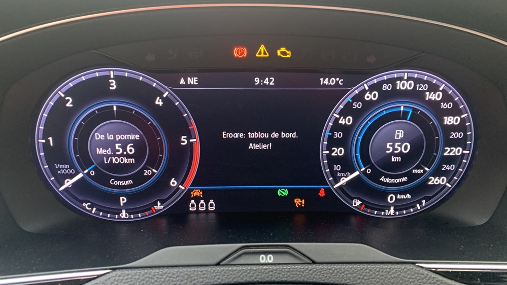 Montare 5 - VW Passat B8 2017 Reparatie Ceasuri Digitale Virtual Cockpit Front Assist Indisponibil Eroare Tablou De Bord