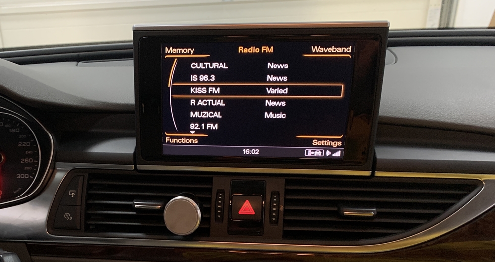 Montare 6 - Audi A6 C7 2012 Reparatie Display Bord Defect Se Ridica Dar Nu Se Aprinde