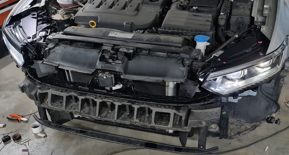 Activare 3 - VW Passat B8 3G Retrofit Faruri Halogen la Faruri Full LED Matrix Highline Montare 3 - VW Passat B8 3G Retrofit Faruri Halogen la Faruri Full LED Matrix Highline