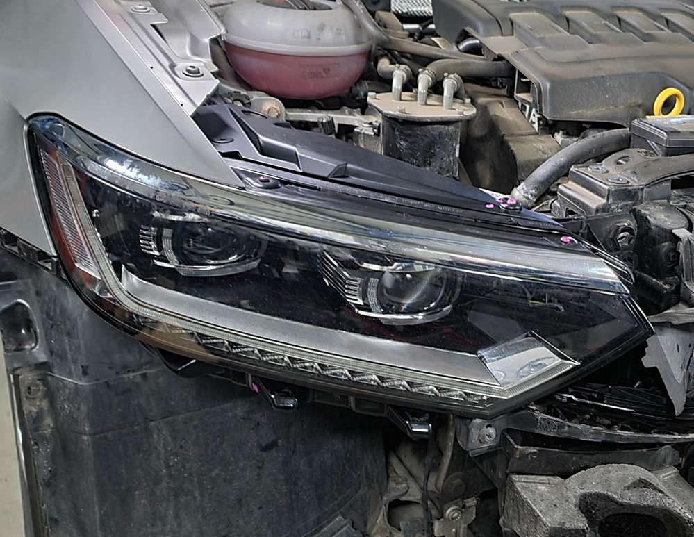 Activare 5 - VW Passat B8 3G Retrofit Faruri Halogen la Faruri Full LED Matrix Highline Montare 5 - VW Passat B8 3G Retrofit Faruri Halogen la Faruri Full LED Matrix Highline