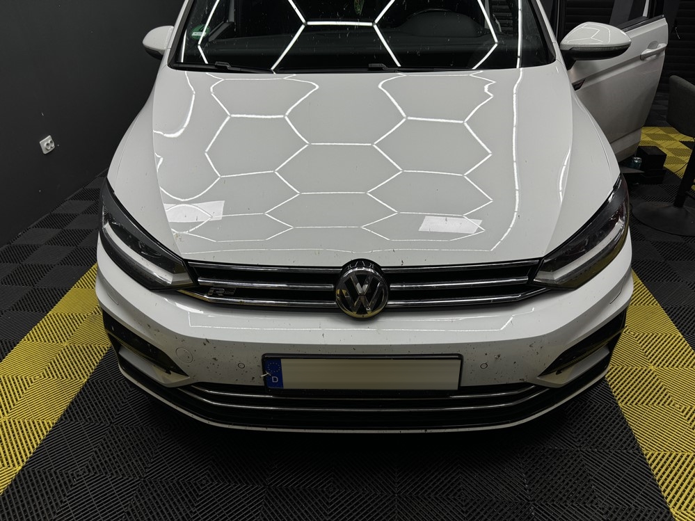 Montare 2 - Retrofit Montaj Instalare Camera Spate Marsarier VW Touran 2017 Originala Highline Bucuresti