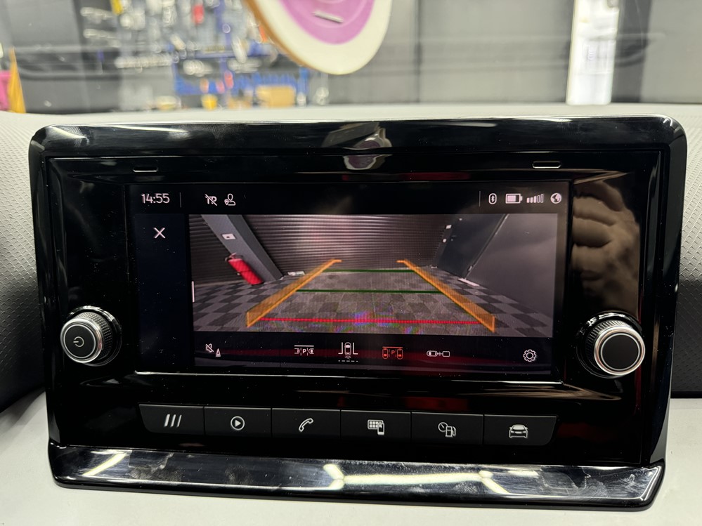 Montare 11 - Seat Arona 2021 Montare Instalare Camera Spate Marsarier Originala Highline Bucuresti