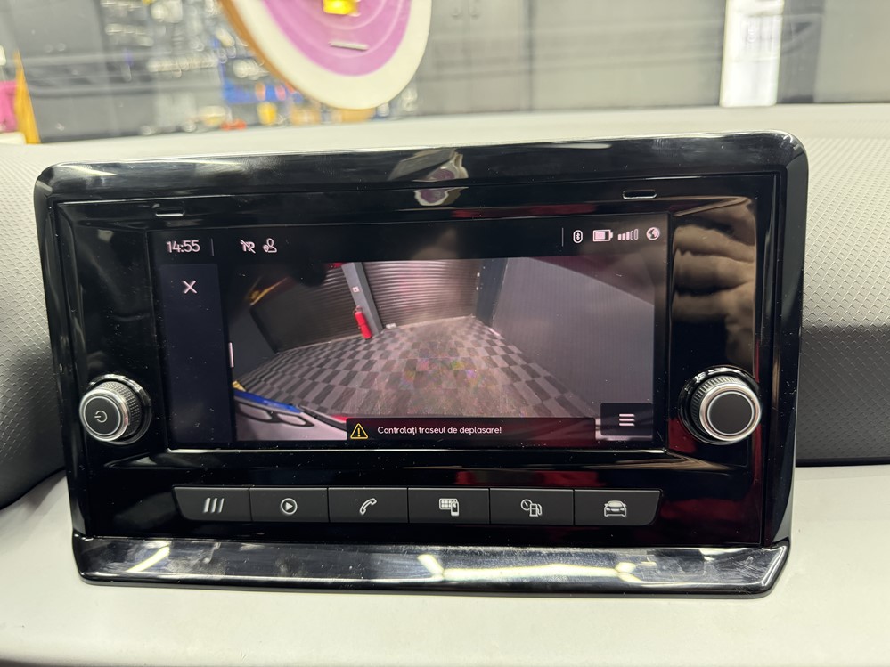 Montare 12 - Seat Arona 2021 Montare Instalare Camera Spate Marsarier Originala Highline Bucuresti