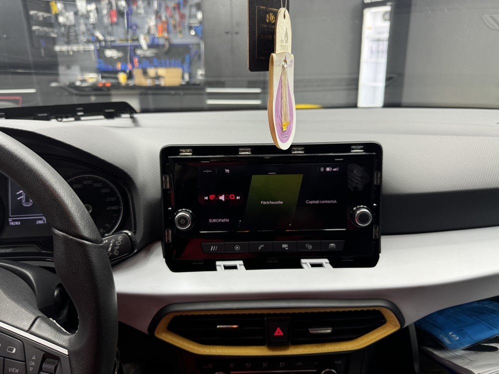 Montare 7 - Seat Arona 2021 Montare Instalare Camera Spate Marsarier Originala Highline Bucuresti