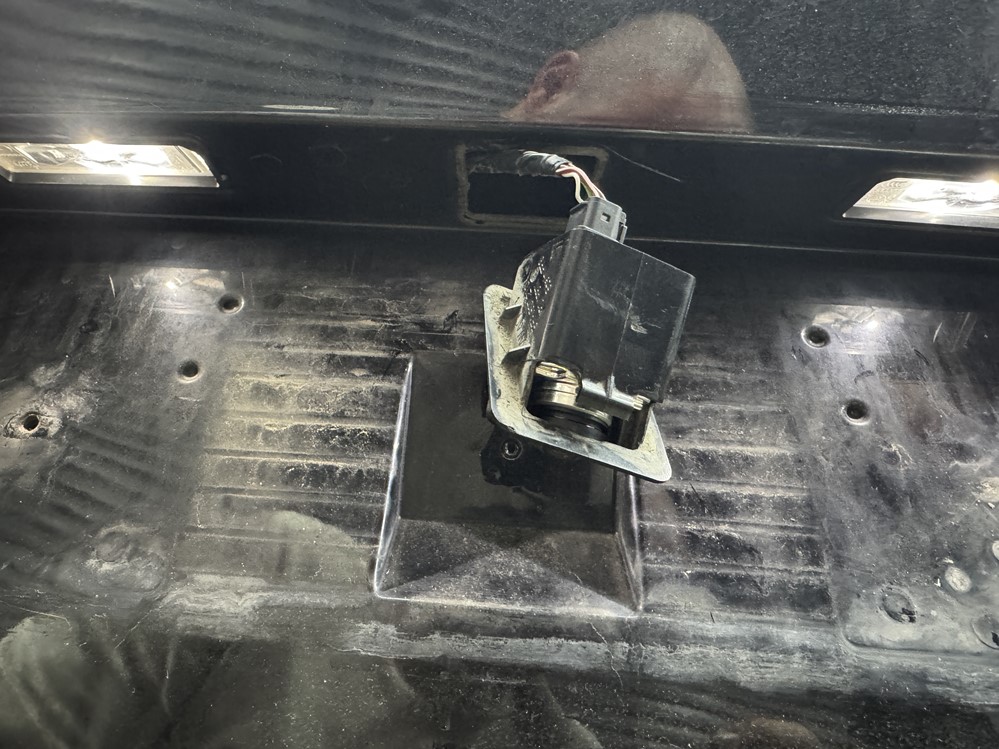 Montare 7 - Seat Leon 4 KL 2022 Inlocuire Camera Video Spate Marsarier Defecta Originala Highline Bucuresti