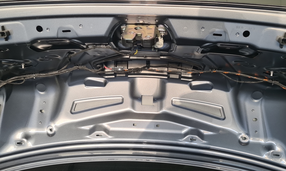 Activare 4 - Instalare Camera Spate Marsarier+Port USB Activare Apple Carplay Android+Auto Autohold+Senzori Parcare Fata Audi A4 B9 2017 Montare 4 - Instalare Camera Spate Marsarier+Port USB Activare Apple Carplay Android+Auto Autohold+Senzori Parcare Fata Audi A4 B9 2017