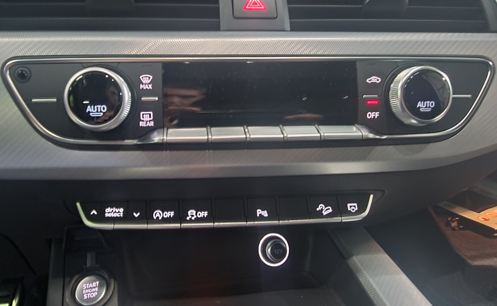 Activare 7 - Instalare Camera Spate Marsarier+Port USB Activare Apple Carplay Android+Auto Autohold+Senzori Parcare Fata Audi A4 B9 2017 Montare 7 - Instalare Camera Spate Marsarier+Port USB Activare Apple Carplay Android+Auto Autohold+Senzori Parcare Fata Audi A4 B9 2017