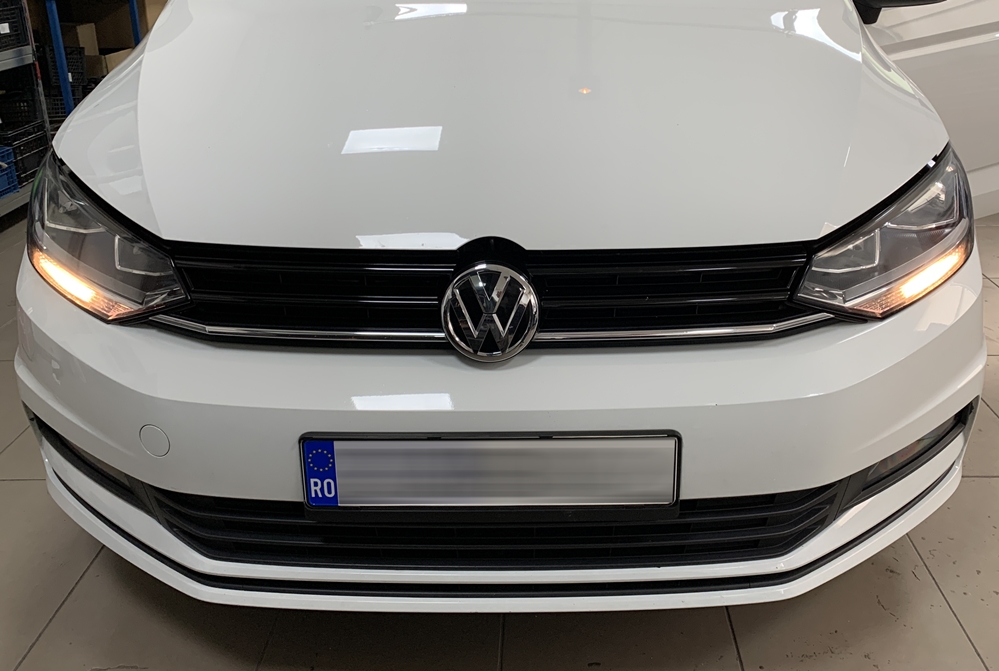 Activare 15 - Montare Senzori Parcare Fata Spate Camera Spate Apple Carplay Android Auto VW Touran 2 II Montare 15 - Montare Senzori Parcare Fata Spate Camera Spate Apple Carplay Android Auto VW Touran 2 II