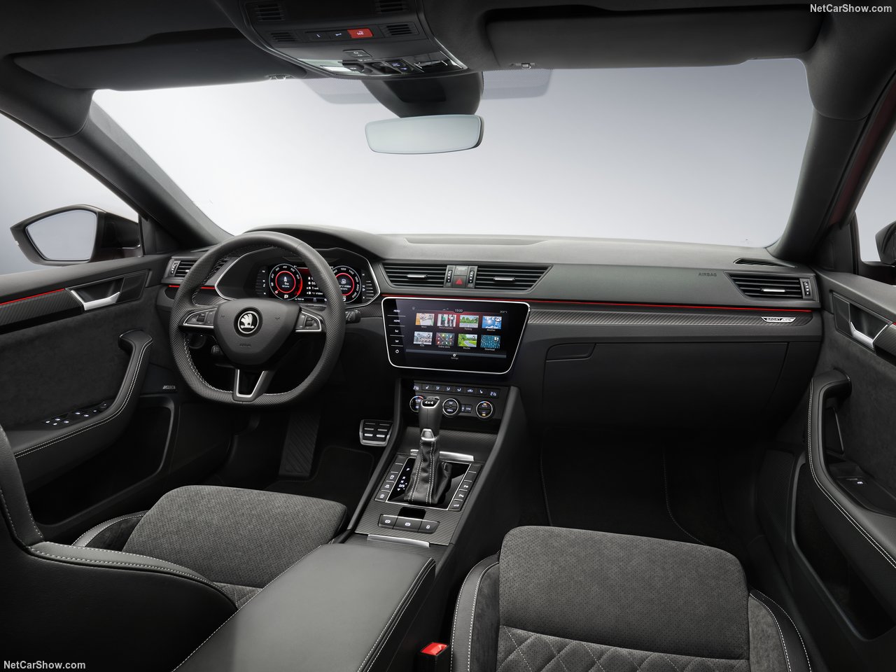 Poza 9 - Set Bandouri Bord Cu Lumini Ambientale Multicolor 30 Culori Originale Skoda Superb 3 Laurin Klement Poza 9 - Set Bandouri Bord Cu Lumini Ambientale Multicolor 30 Culori Originale Skoda Superb 3 Laurin Klement