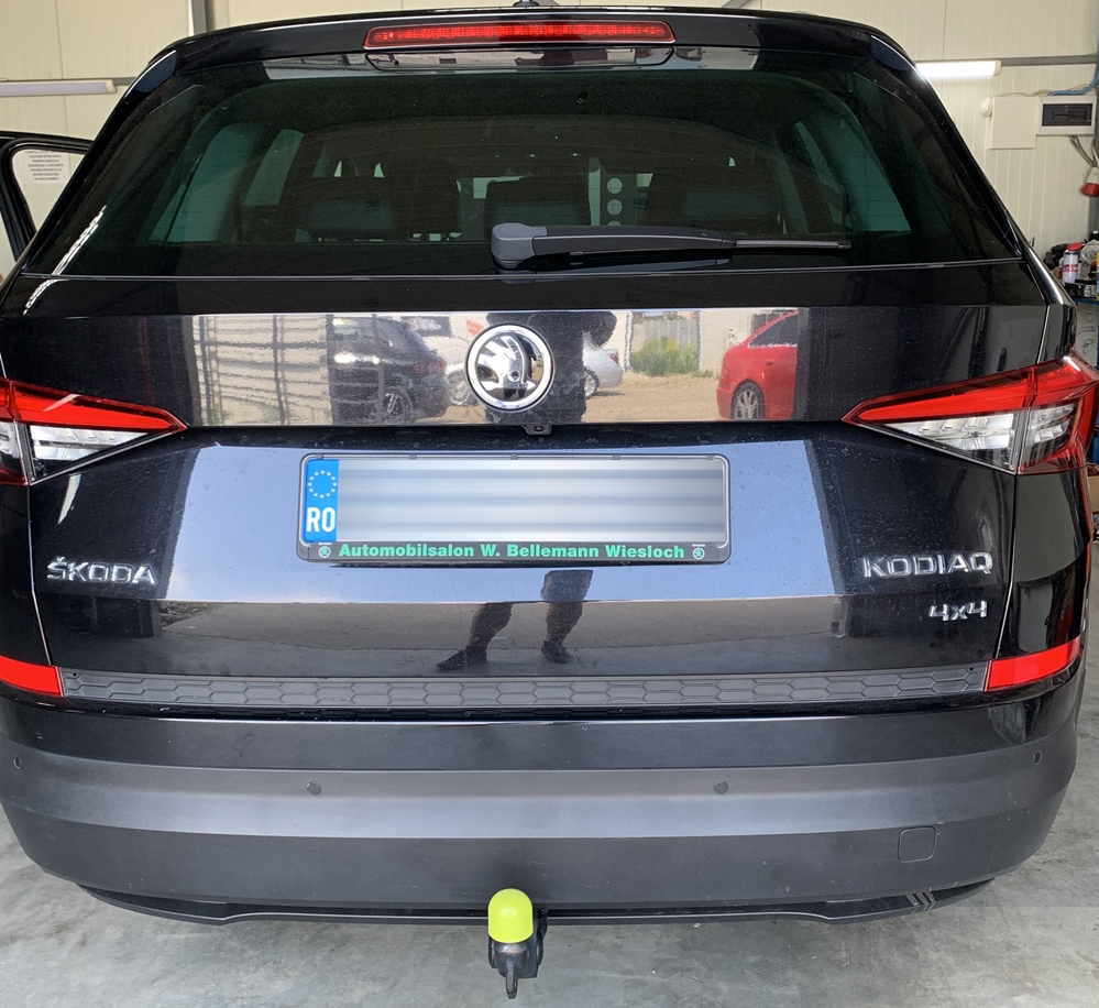 Montare 8 - Instalare Camera Skoda Kodiaq 2017 Originala Marsarier Spate Highline