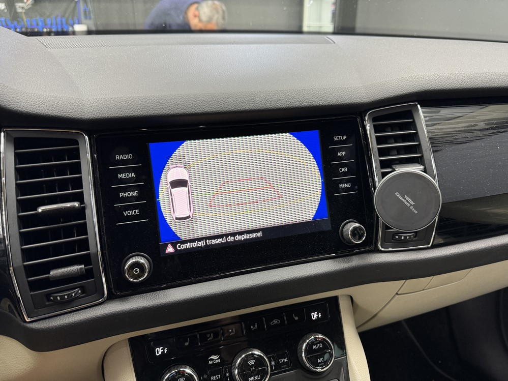 Montare 4 - Skoda Kodiaq 2019 Instalare Montare Activare Camera Spate Marsarier Originala Highline Bucuresti