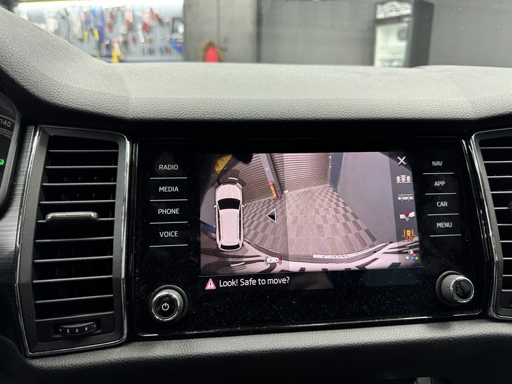 Montare 5 - Skoda Kodiaq 2019 Instalare Montare Camera Video Marsarier Originala Highline