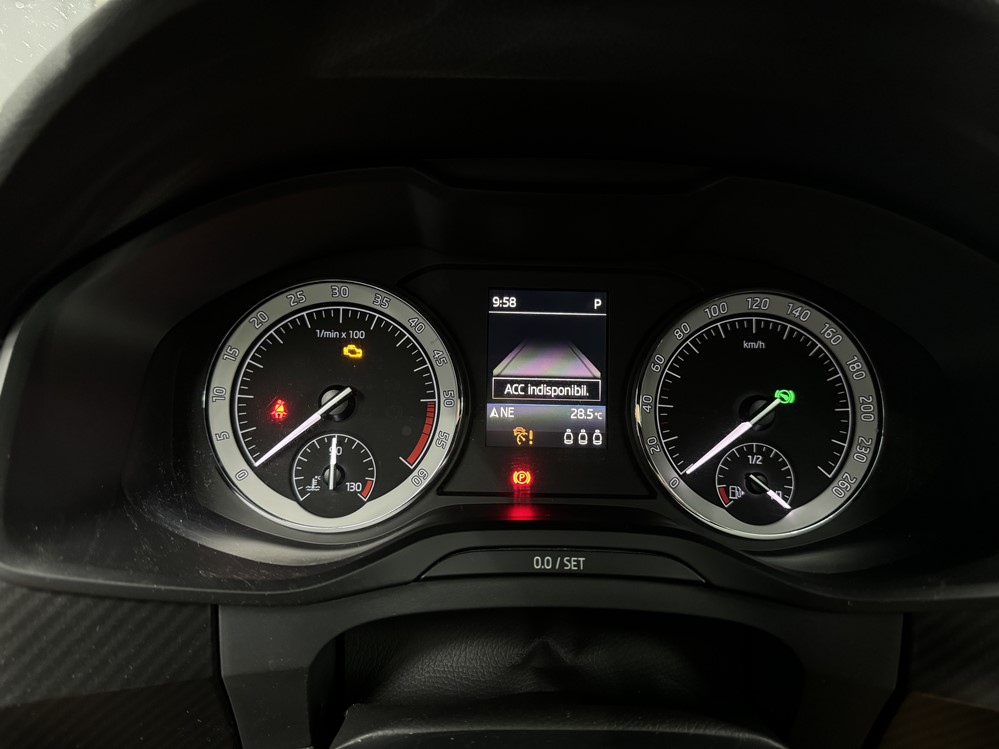 Montare 3 - Skoda Kodiaq 2020 Inlocuire Calibrare Camera Parbriz Lane Assist Eroare Recunoastere Indicatoare Rutiere