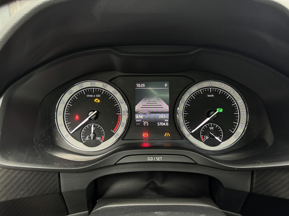 Montare 5 - Skoda Kodiaq 2020 Inlocuire Calibrare Camera Parbriz Lane Assist Eroare Recunoastere Indicatoare Rutiere