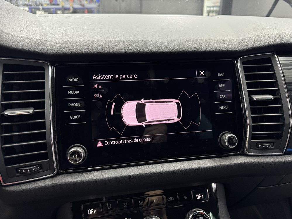 Montare 4 - Skoda Kodiaq 2021 Instalare Montare Activare Camera Spate Marsarier Originala Highline Bucuresti