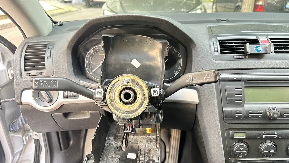 Activare 5 - Skoda Octavia 2 2008 Instalare Pilot Automat Tempomat Cruise Control Montare 5 - Skoda Octavia 2 2008 Instalare Pilot Automat Tempomat Cruise Control