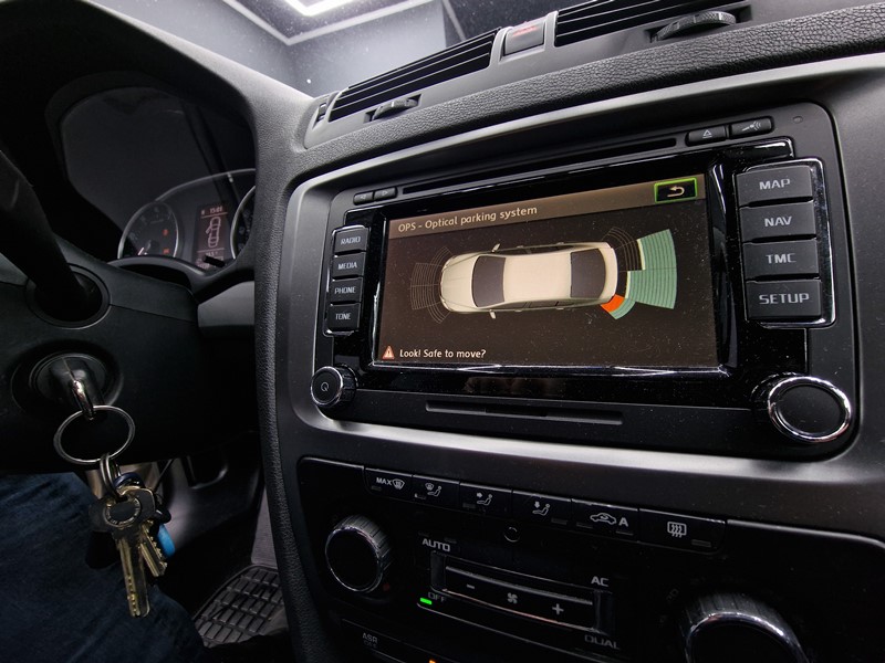 Activare 15 - Skoda Octavia 2 2011 Instalare Senzori Parcare Originali Fata Si Spate Montare 15 - Skoda Octavia 2 2011 Instalare Senzori Parcare Originali Fata Si Spate