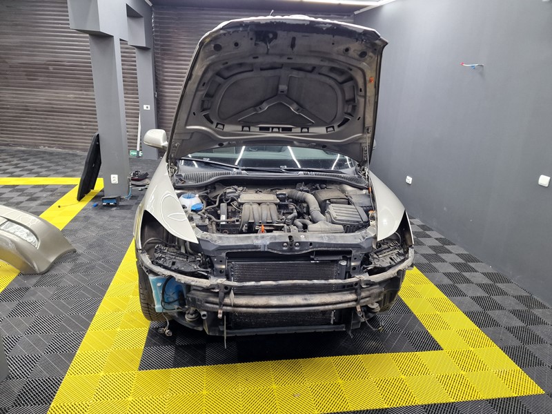 Activare 7 - Skoda Octavia 2 2011 Instalare Senzori Parcare Originali Fata Si Spate Montare 7 - Skoda Octavia 2 2011 Instalare Senzori Parcare Originali Fata Si Spate