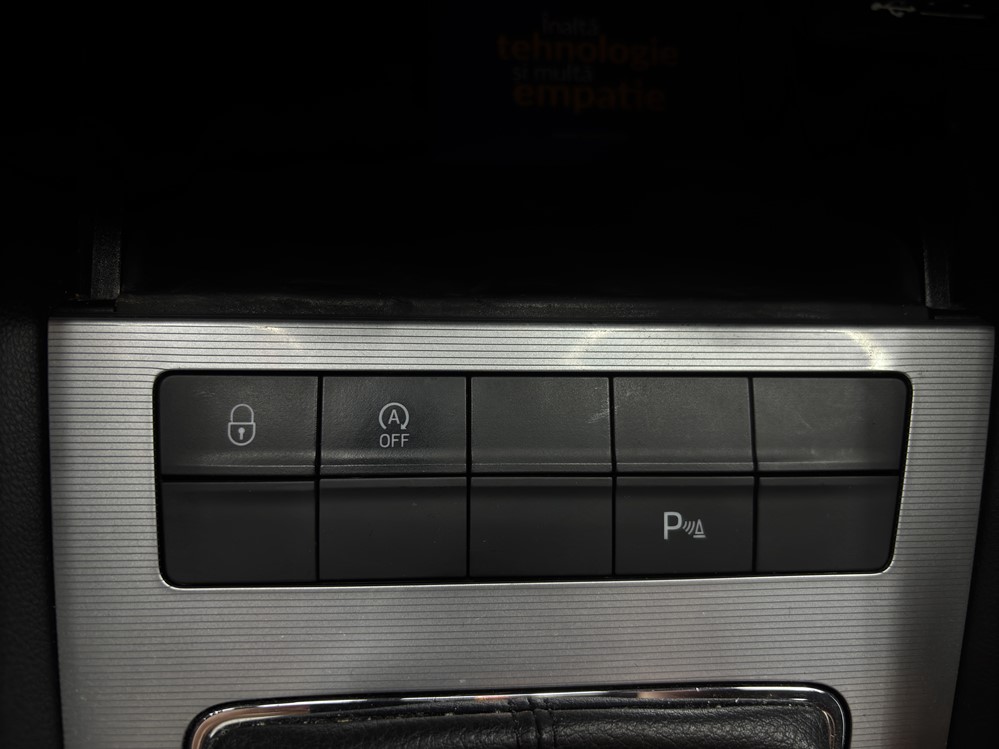 Montare 12 - Skoda Octavia 3 2014 Montaj Instalare Senzori Parcare Fata Spate Originali Bucuresti