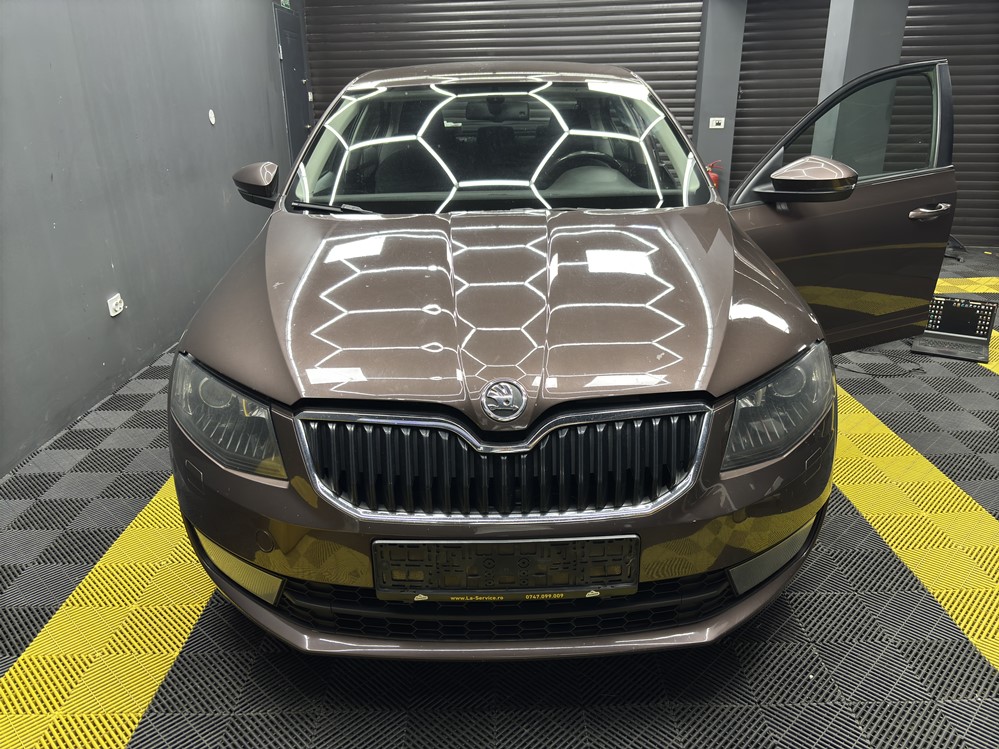 Montare 4 - Skoda Octavia 3 2014 Montaj Instalare Senzori Parcare Fata Spate Originali Bucuresti