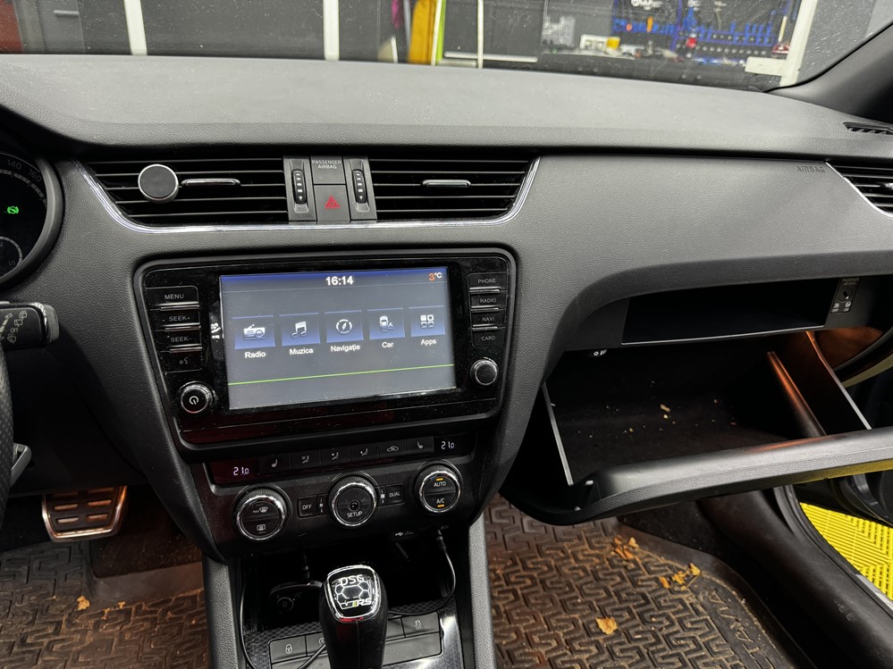 Activare 3 - Skoda Octavia 3 2015 Instalare Unitate Multimedia Navigatie MIB2 Android Auto Apple Carplay Camera Marsarier Spate Montare 3 - Skoda Octavia 3 2015 Instalare Unitate Multimedia Navigatie MIB2 Android Auto Apple Carplay Camera Marsarier Spate