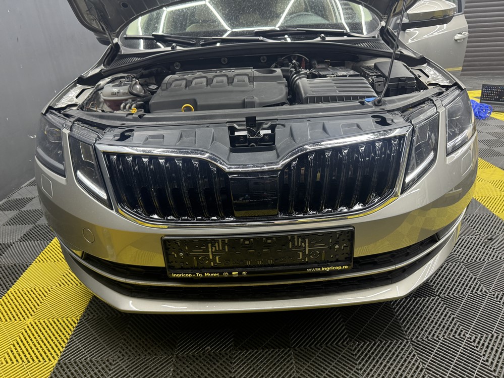 Montare 4 - Skoda Octavia 3 2016 Instalare Camera Spate Marsarier Highline Senzori Parcare Fata Park Pilot