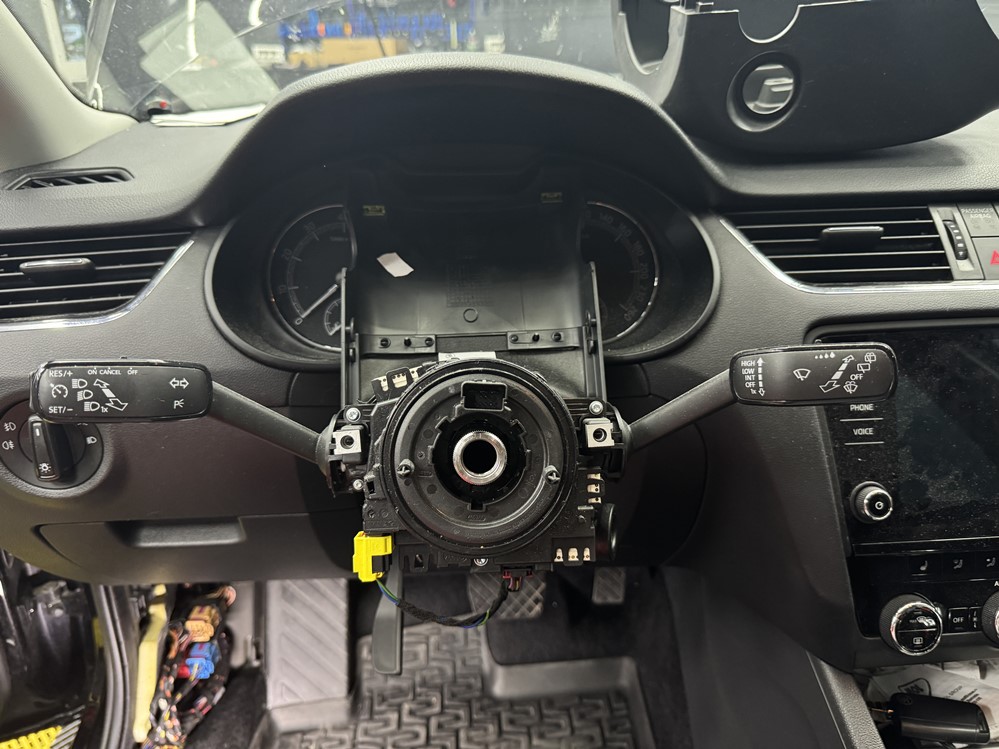 Montare 5 - Skoda Octavia 3 2017 Instalare Radar ACC Distronic Adaptive Cruise Control Tempomat Adaptiv