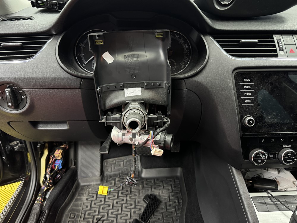 Montare 6 - Skoda Octavia 3 2017 Instalare Radar ACC Distronic Adaptive Cruise Control Tempomat Adaptiv