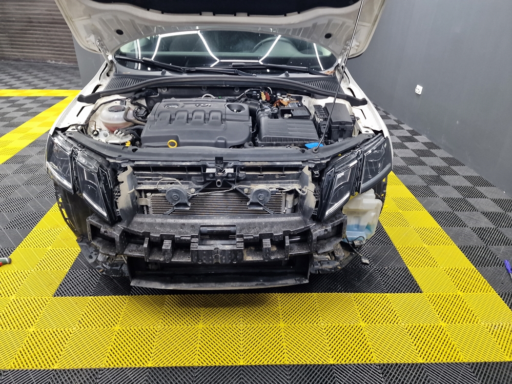 Montare 18 - Skoda Octavia 3 2019 Facelift Instalare Camera Spate Marsarier Highline Senzori Parcare Fata Park Pilot