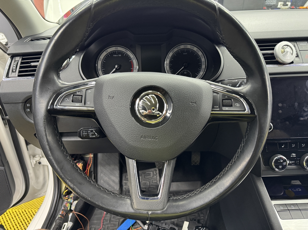Montare 12 - Skoda Octavia 3 2019 Instalare Radar ACC Distronic Adaptive Cruise Control Front Assist Senzori Parcare Fata