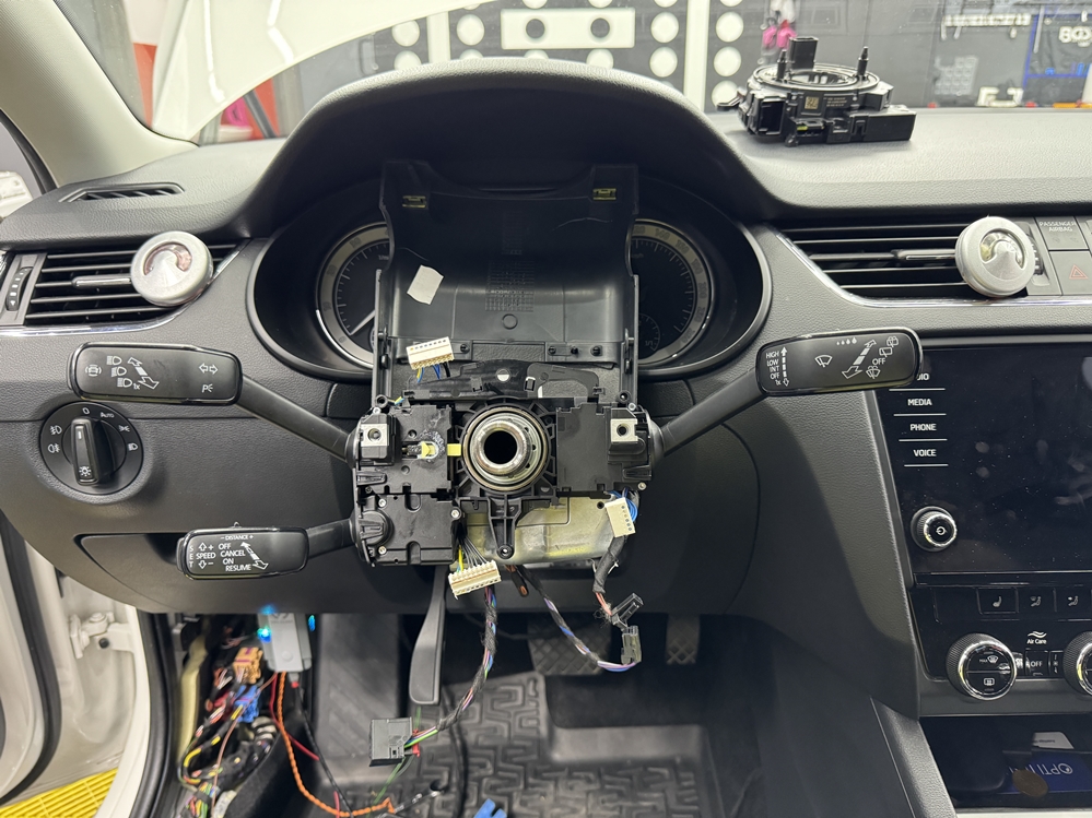 Montare 9 - Skoda Octavia 3 2019 Instalare Radar ACC Distronic Adaptive Cruise Control Front Assist Senzori Parcare Fata