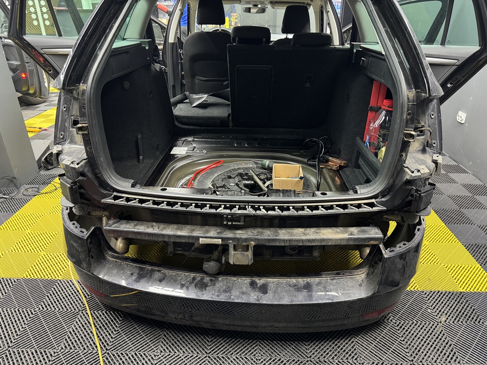 Montare 3 - Skoda Octavia 3 2019 Instalare Side Assist Blind Spot Unghi Mort Asistent Iesire Parcare Lane Change Assist Bucuresti