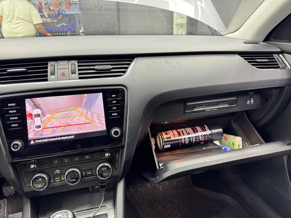 Montare 7 - Skoda Octavia 3 Facelift 2018 Activare Instalare Camera Video Spate Marsarier Originala Highline Bucuresti