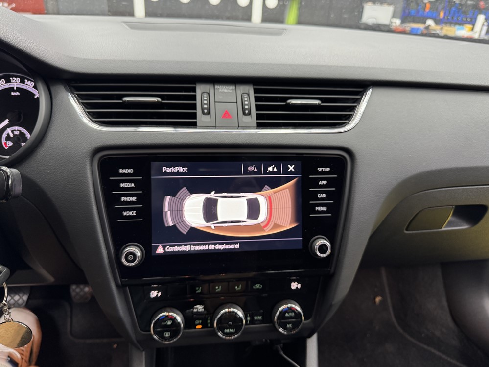 Montare 10 - Skoda Octavia 3 Facelift 2020 Instalare Senzori Parcare Fata Spate Originali Park Pilot