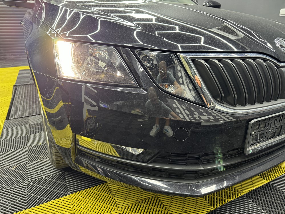Montare 3 - Skoda Octavia 3 Facelift 2020 Instalare Senzori Parcare Fata Spate Originali Park Pilot