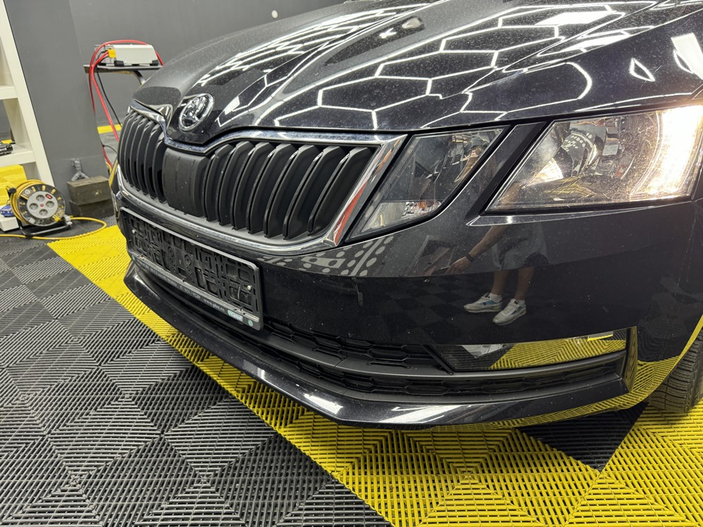 Montare 4 - Skoda Octavia 3 Facelift 2020 Instalare Senzori Parcare Fata Spate Originali Park Pilot