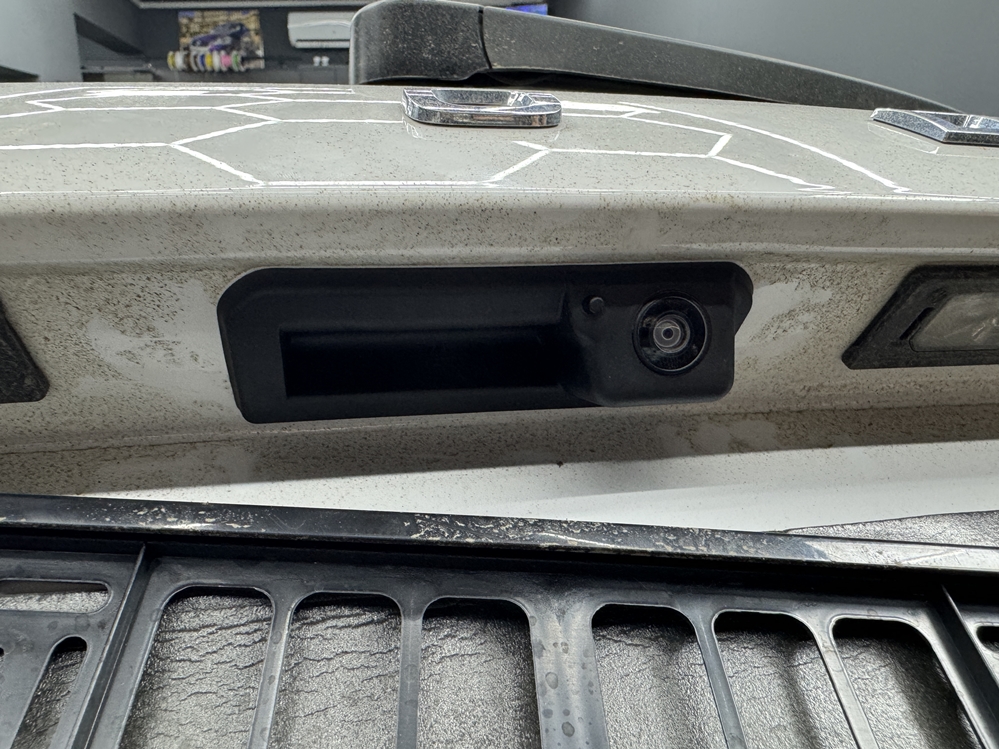 Montare 4 - Skoda Scala 2023 Instalare Camera Video Spate Marsarier Originala Stagging Cornering 