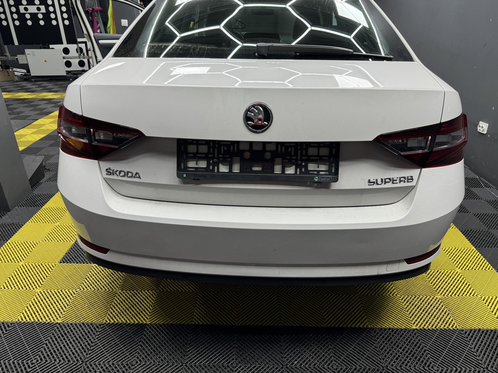 Montare 5 - Skoda Superb 2017 Montare Instalare Camera Spate Marsarier Originala Highline Bucuresti