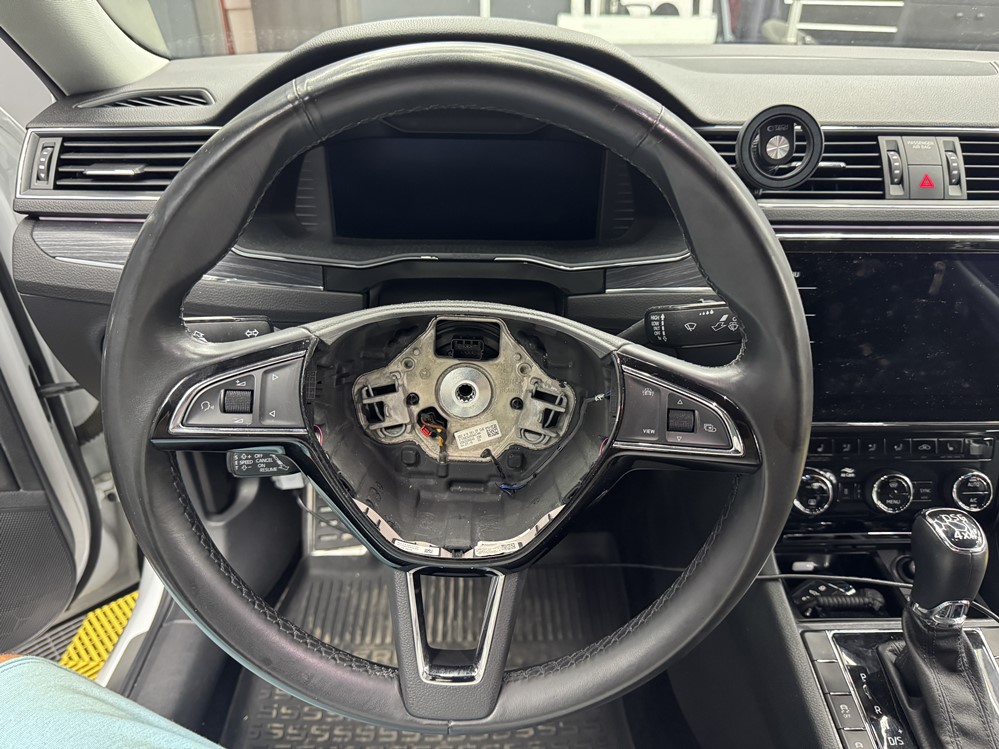 Montare 3 - Skoda Superb 3 2019 Inlocuire Instalare Montare Volan Sport Tesit RS vRS 2023