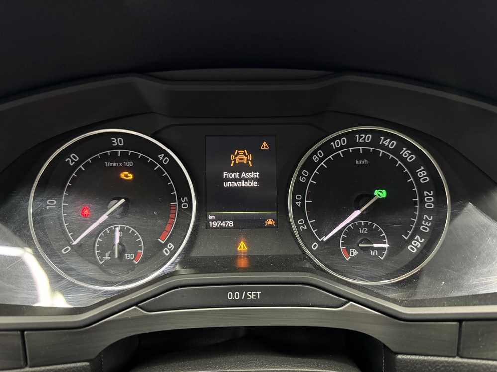 Montare 3 - Skoda Superb 3 III 2019 Calibrare Senzor Radar ACC Distronic Adaptive Cruise Control Front Assist Indisponibil Bucuresti