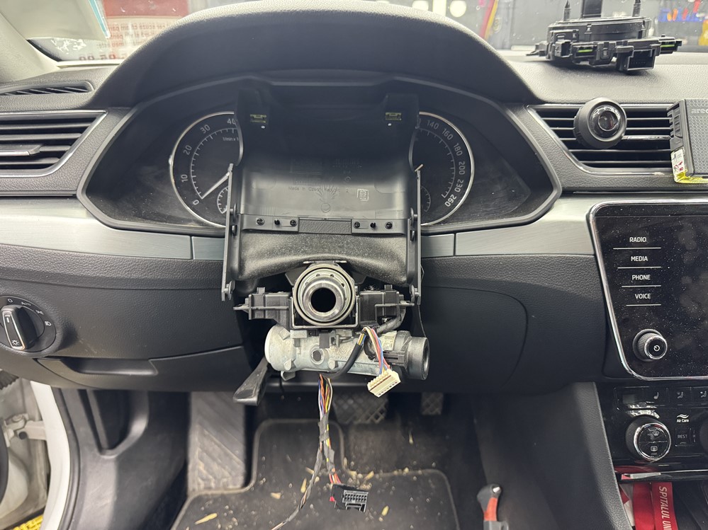 Montare 7 - Skoda Superb 3 III Activare Codare Instalare ACC Adaptive Cruise Control Pilot Automat Camera Video Spate Bucuresti
