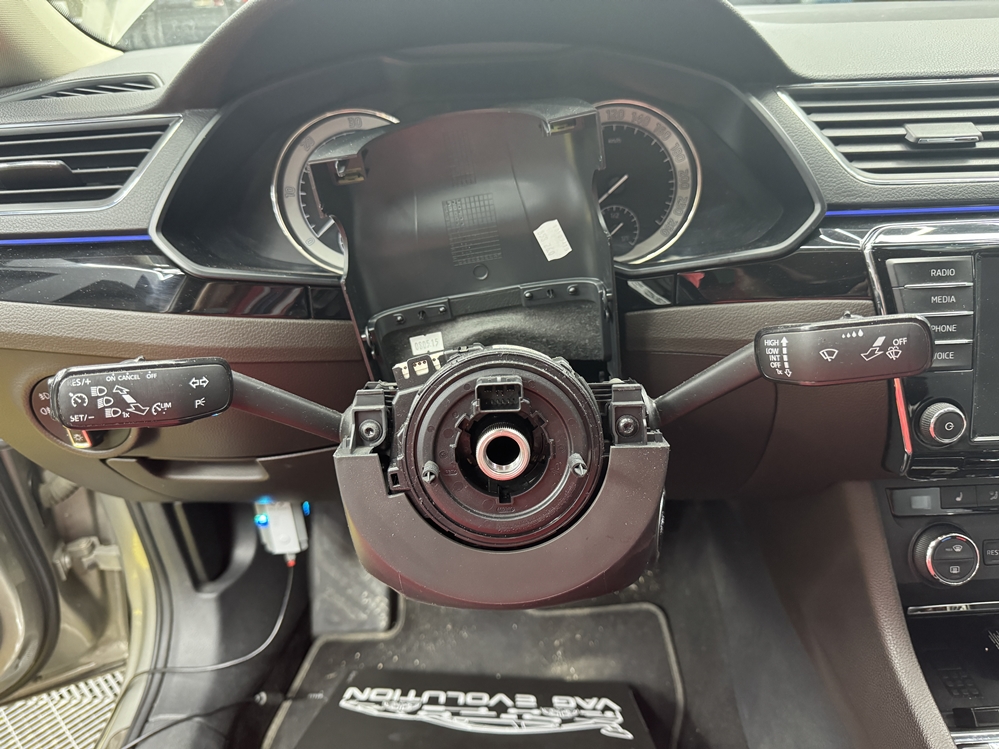 Activare 7 - Skoda Superb 3 Instalare Activare Codare ACC Adaptive Cruise Control Distronic Pilot Automat Camera Spate Marsarier Montare 7 - Skoda Superb 3 Instalare Activare Codare ACC Adaptive Cruise Control Distronic Pilot Automat Camera Spate Marsarier