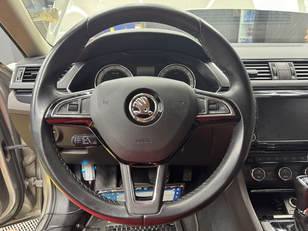 Activare 9 - Skoda Superb 3 Instalare Activare Codare ACC Adaptive Cruise Control Distronic Pilot Automat Camera Spate Marsarier Montare 9 - Skoda Superb 3 Instalare Activare Codare ACC Adaptive Cruise Control Distronic Pilot Automat Camera Spate Marsarier