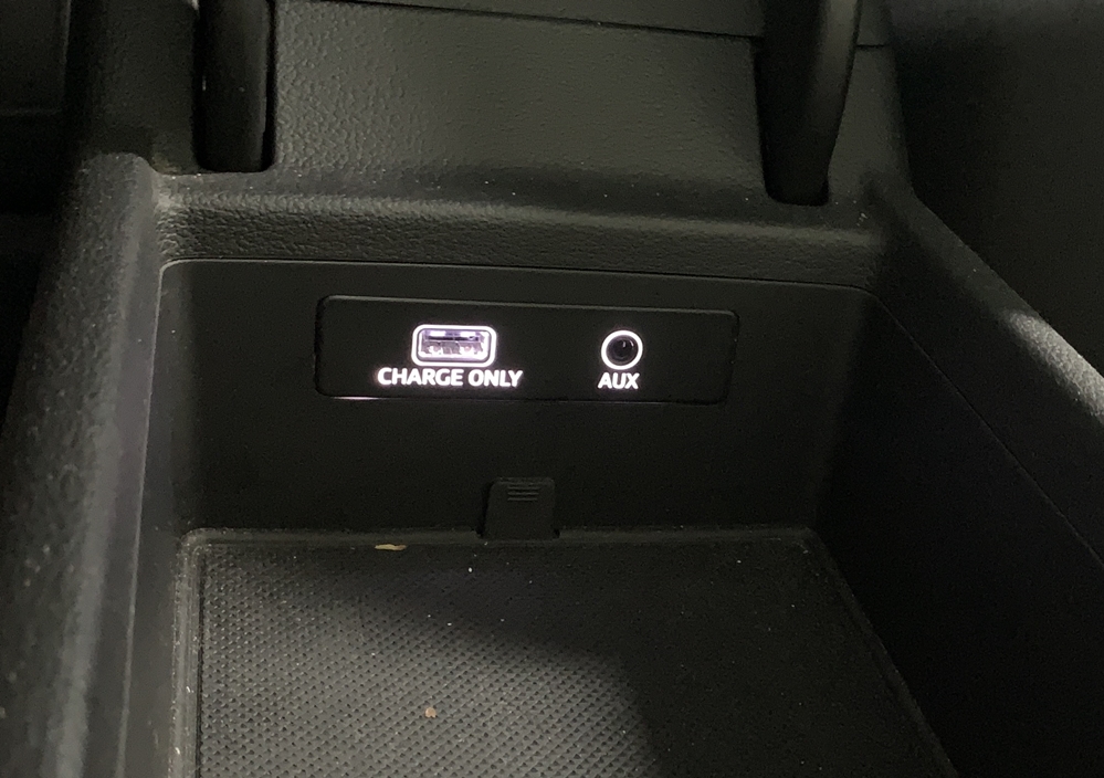 Montare 2 - Audi A4 B9 2016 Montare USB Activare Apple Carplay Android Auto Waze Google Maps Harti 