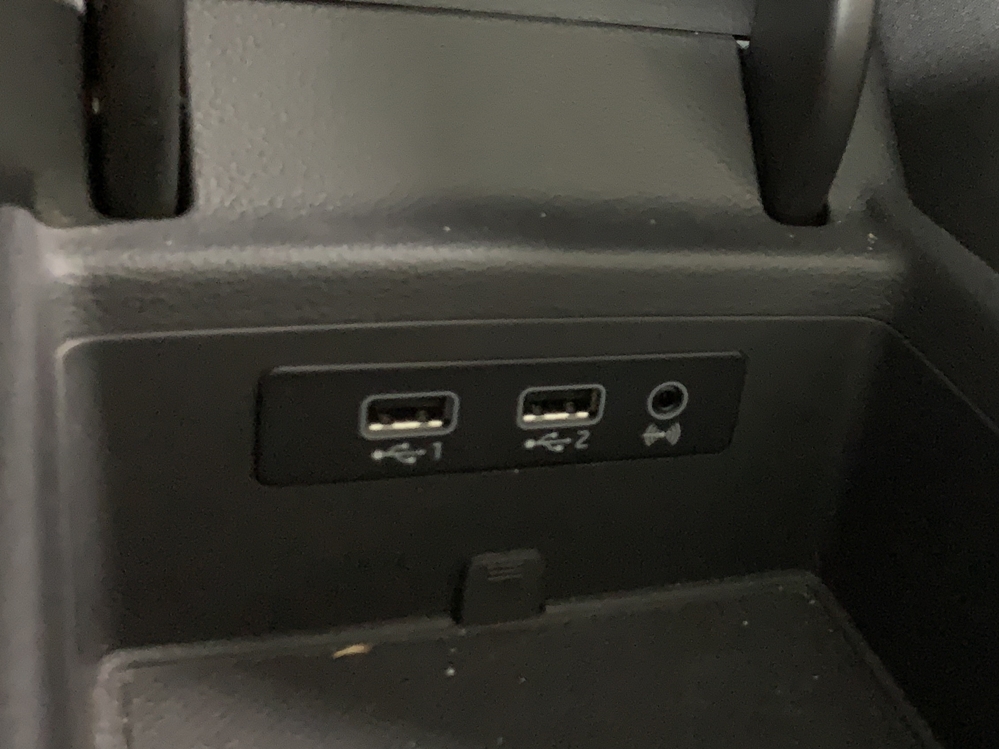 Montare 4 - Audi A4 B9 2016 Montare USB Activare Apple Carplay Android Auto Waze Google Maps Harti 