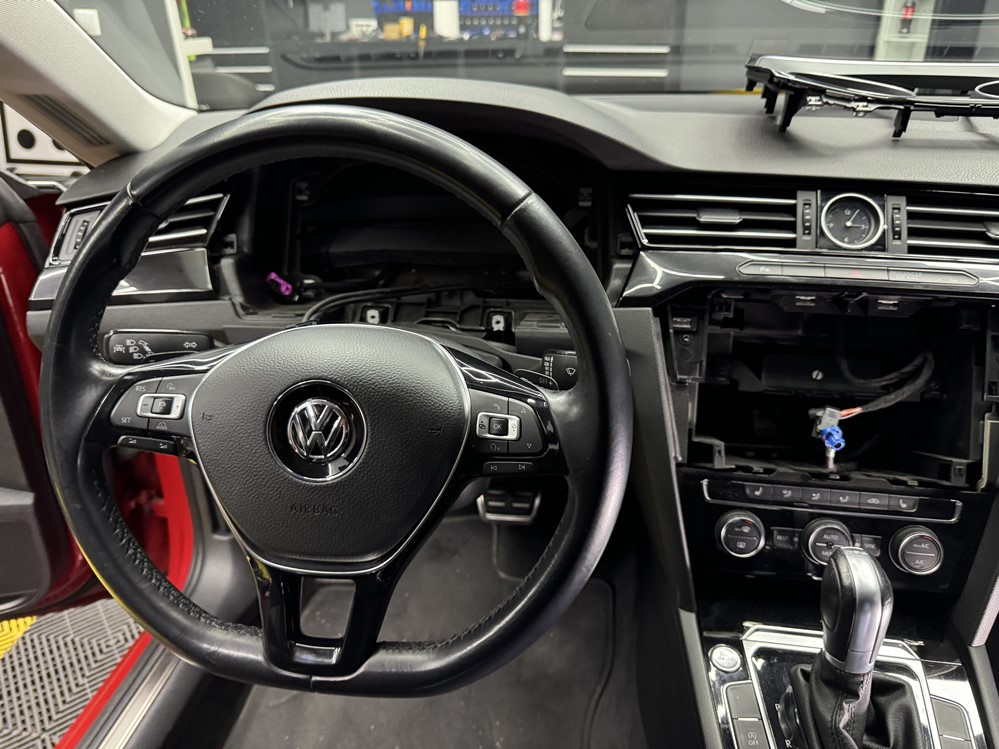 Montare 4 - VW Arteon 2017 Instalare Ceasuri Digitale Virtual Cockpit AID Bord Digital Plasma Bucuresti