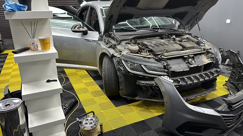 Montare 10 - VW Arteon 2017 Instalare Portbagaj Deschidere Electrica Side Assist Blind Spot Senzori Parcare Automata PLA